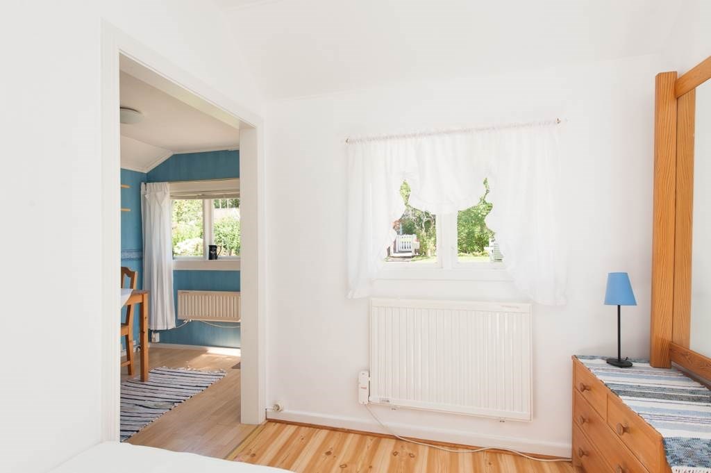 Lågupplöst Sovrum mot hall
