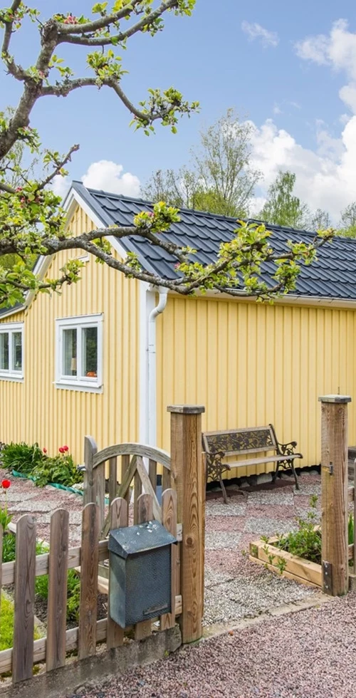 Anemongången 128