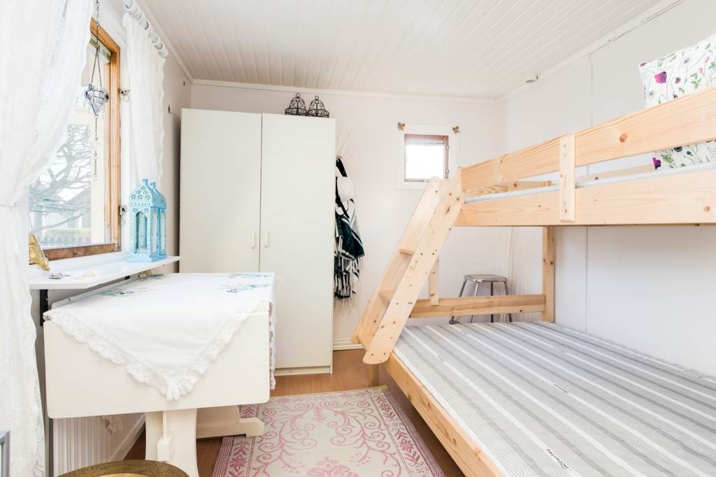 Lågupplöst Friggebod med sovplatser