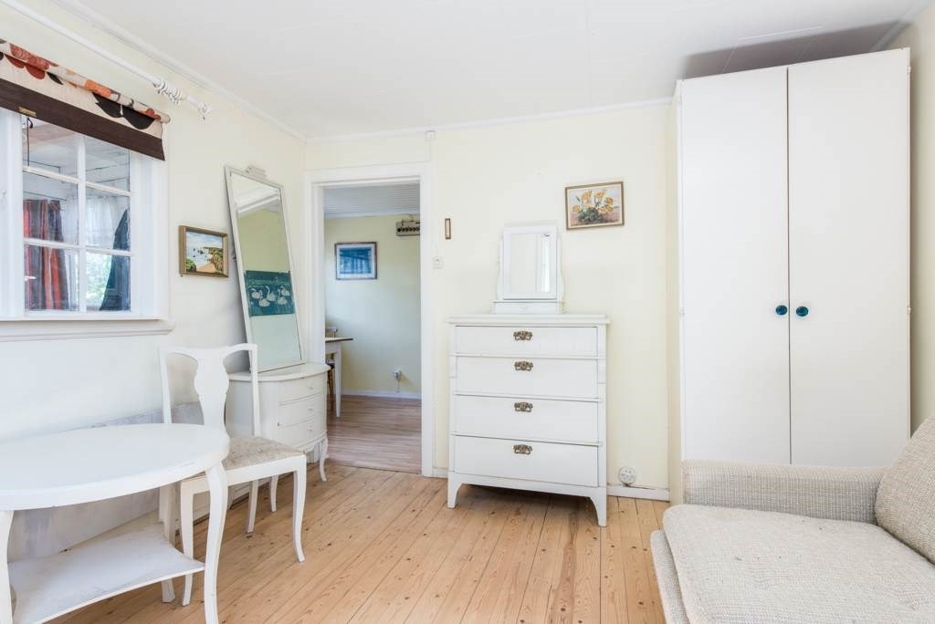 Lågupplöst Möbler ingår