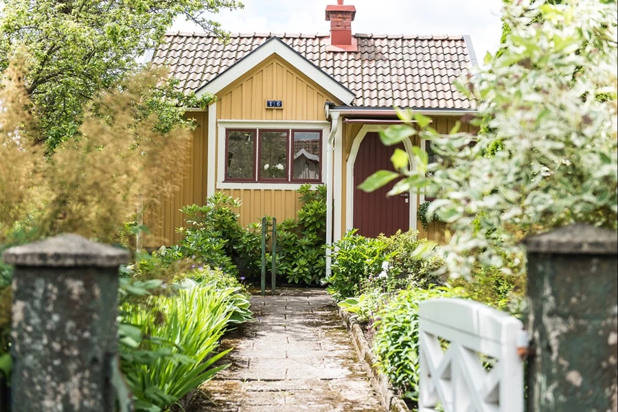 Azaleagången 16