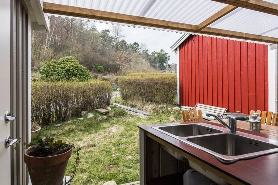 Lågupplöst Tomt på entrésidan