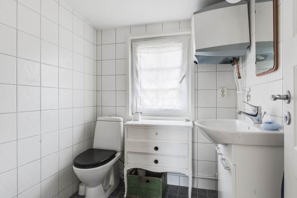 Lågupplöst Helkaklat WC