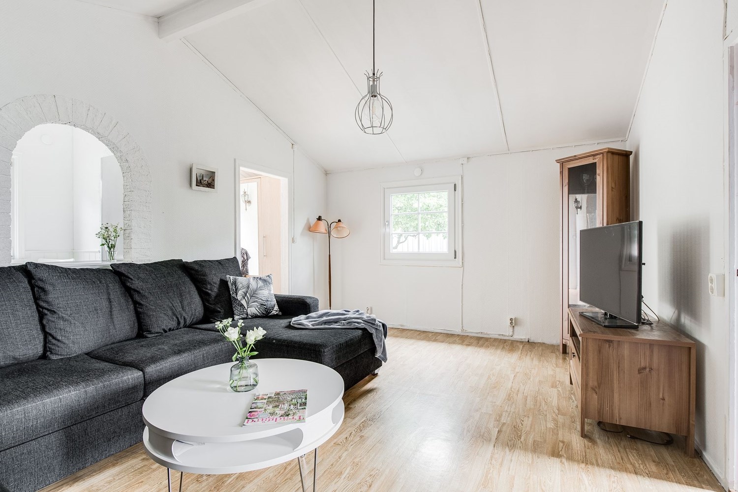 Luftigt allrum med tak till nock, 2,76 m i mitten