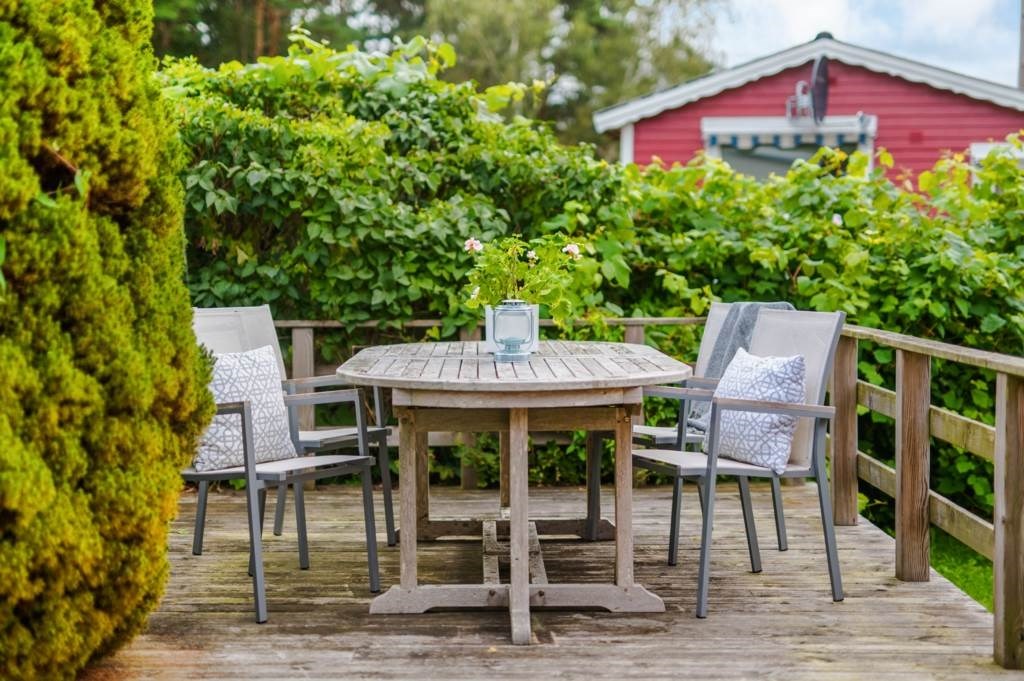 Lågupplöst Altan med soligt och skyddat läge