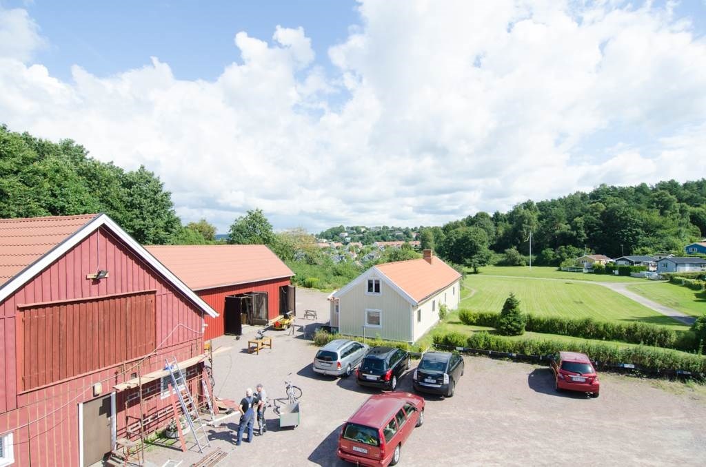 Lågupplöst Stallet med expidition och samlingslokal