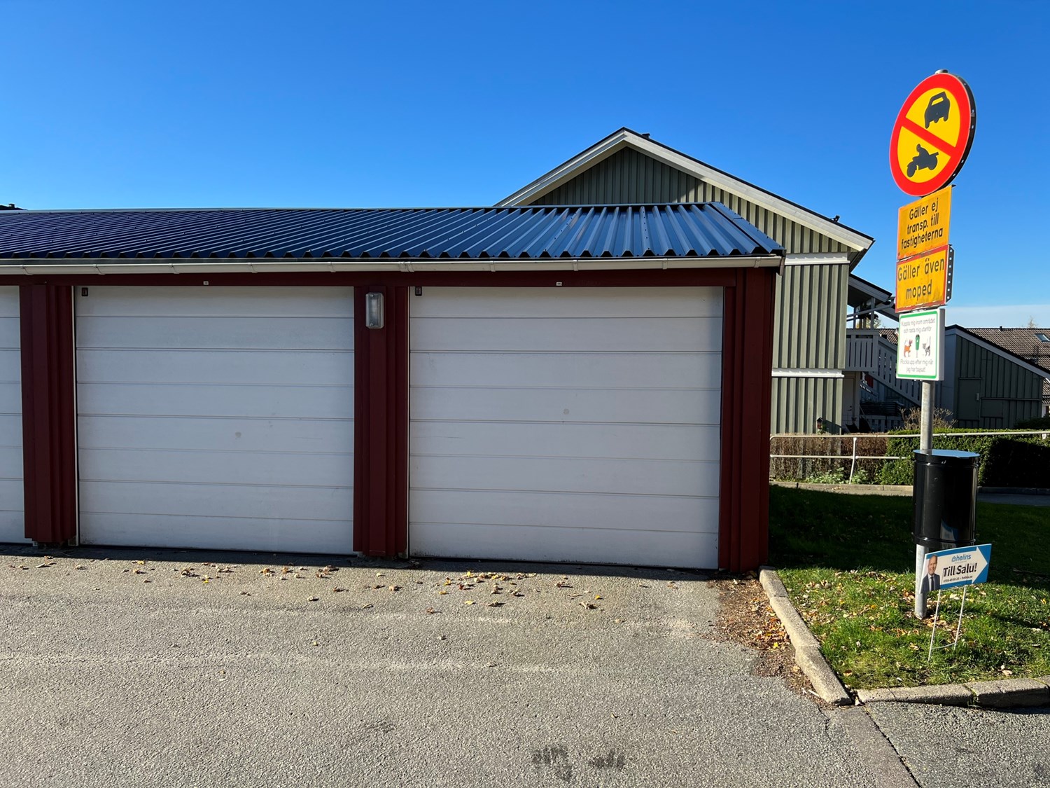 Lågupplöst Garageplats ingår i avgiften