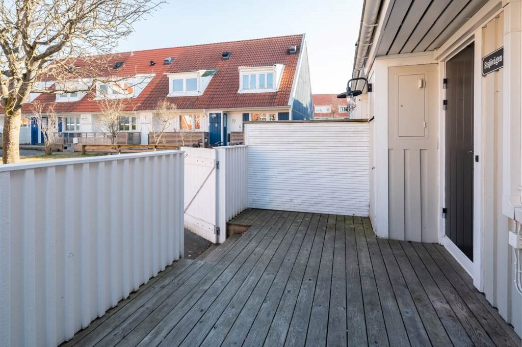 Lågupplöst Altan vid entrésidan