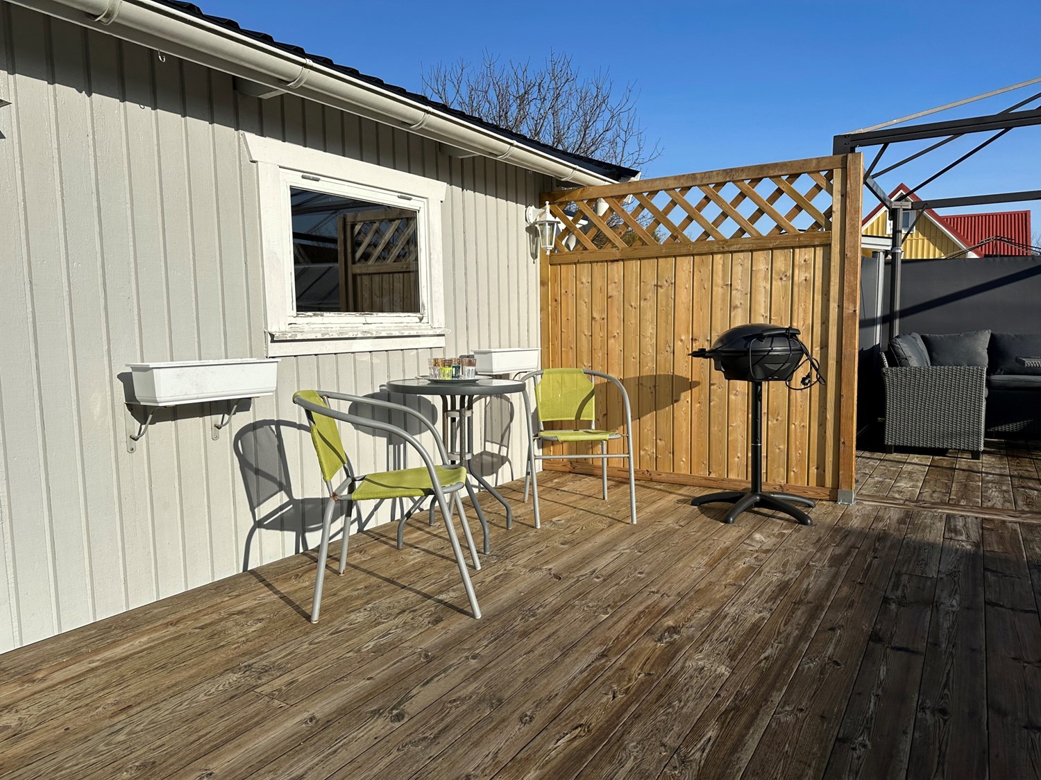 Altan med soligt läge.