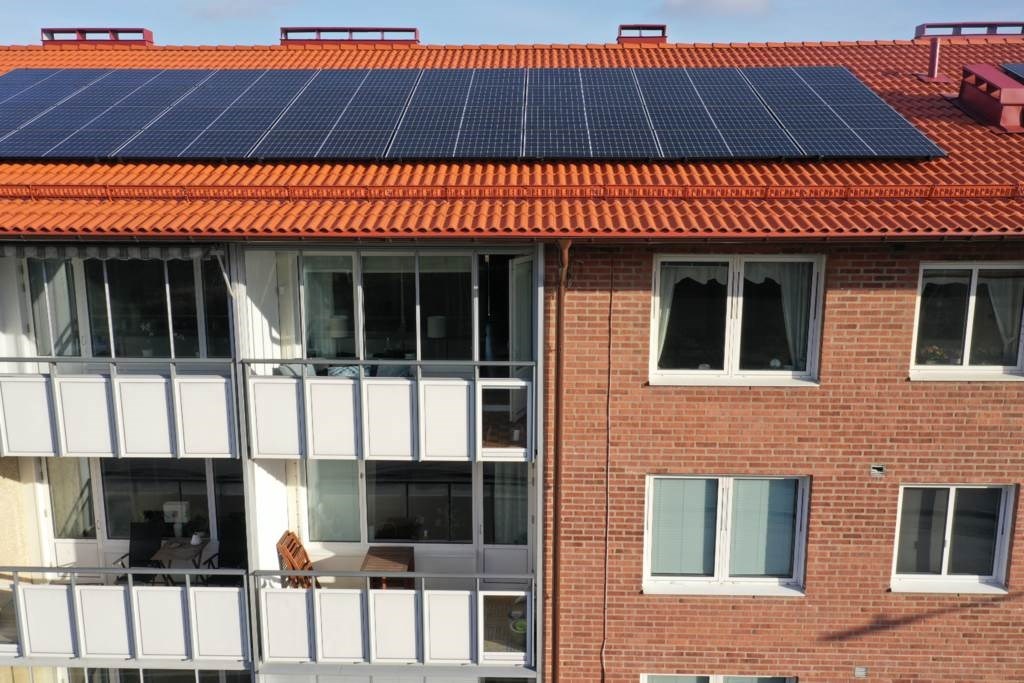 Lågupplöst Nytt tak med solceller