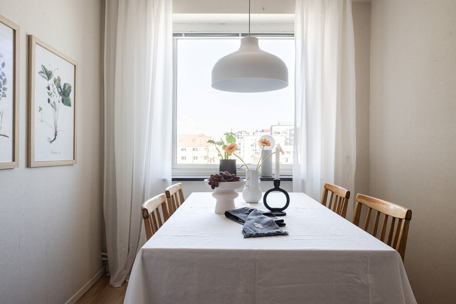 Matplats vid fönster