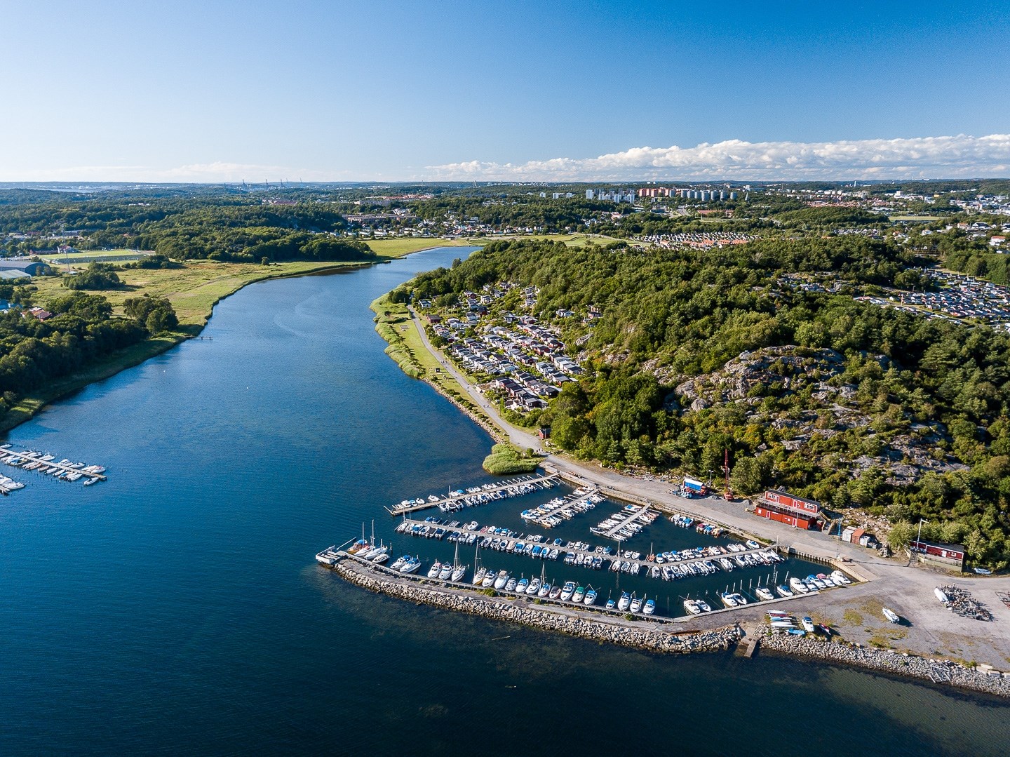 Båthamn med möjlighet att hyra plats