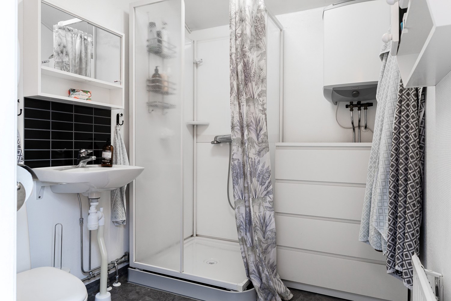 WC med dusch i friggeboden
