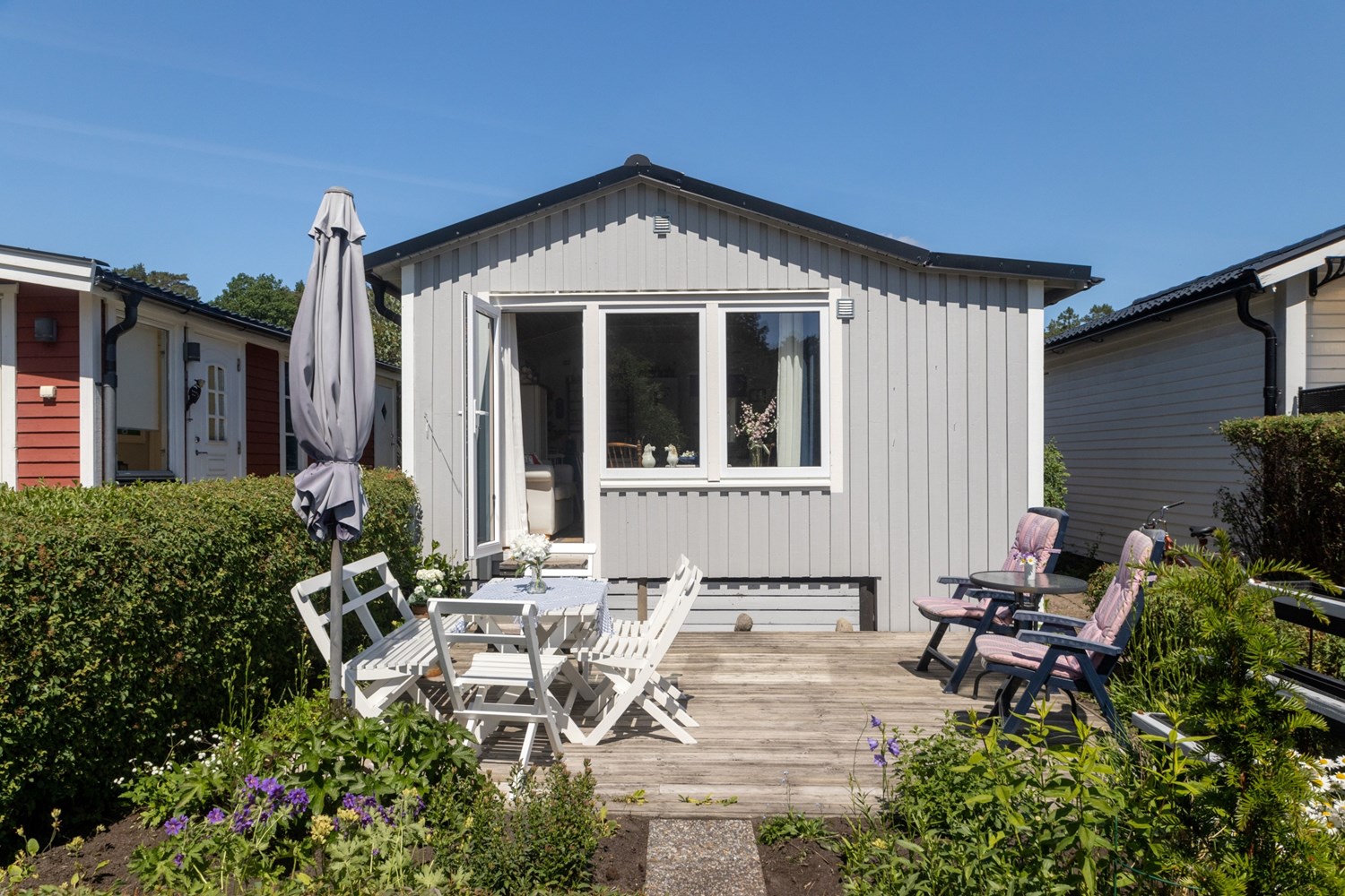 Härlig uteplats med plats för hela familjen