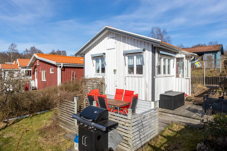 Stugan samt uteplats