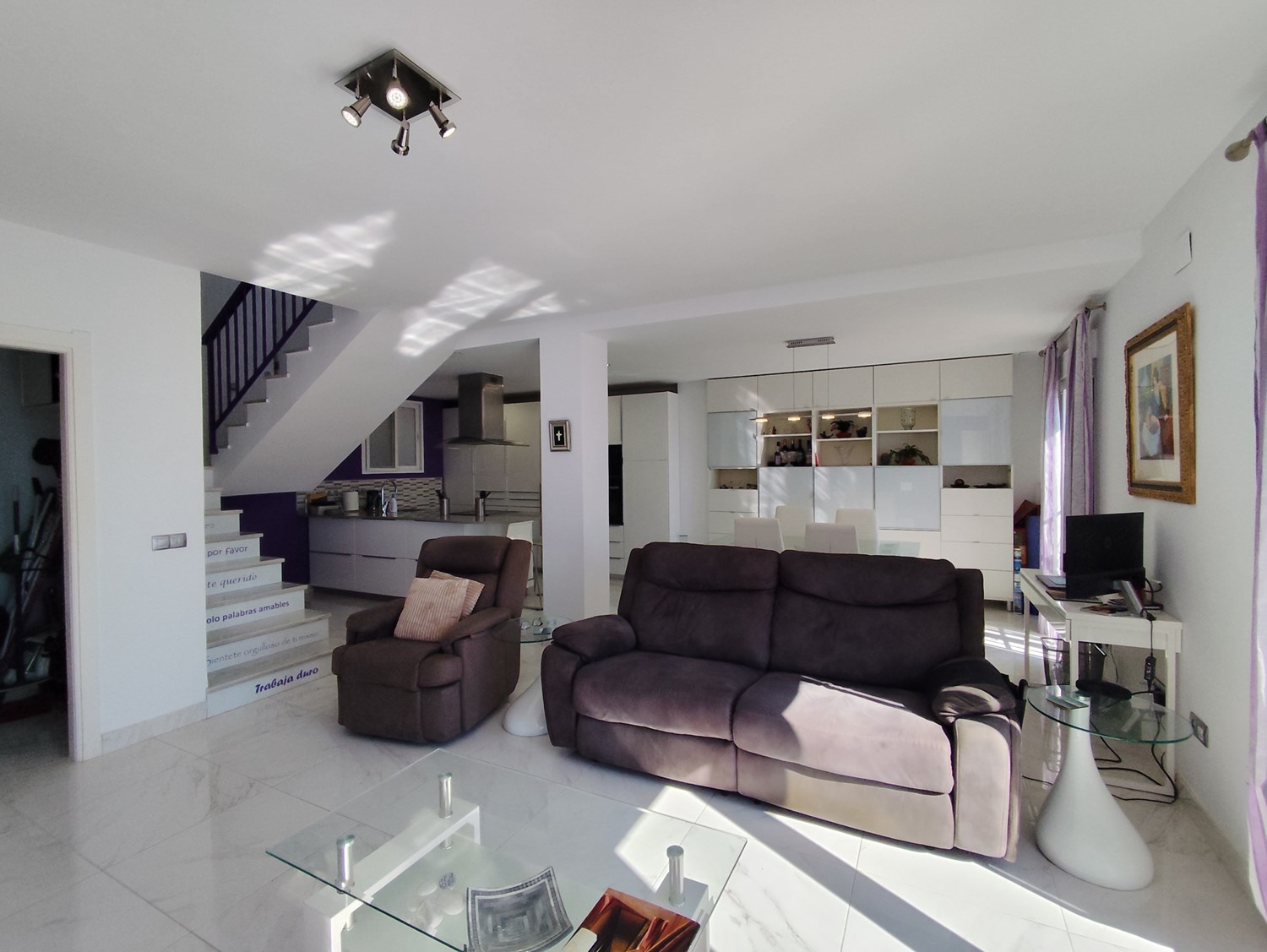 Bild Stilren villa med terrasser, pool & garage – San Cristobal