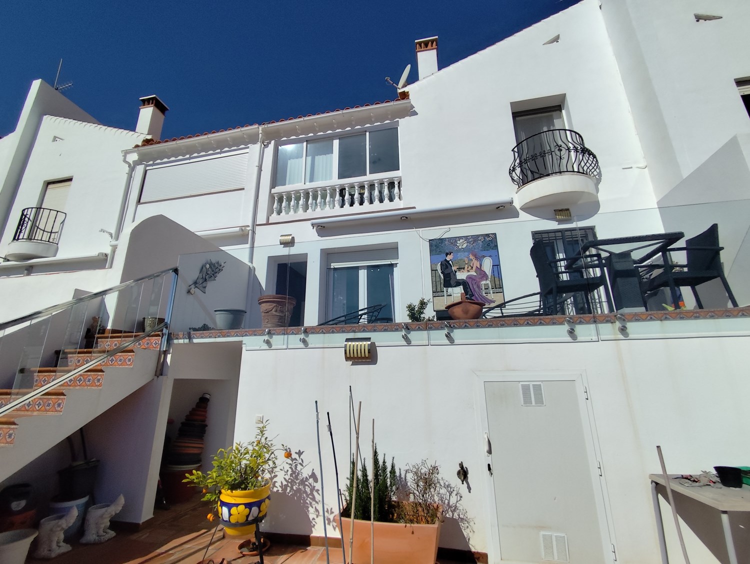 Bild Stilren villa med terrasser, pool & garage – San Cristobal