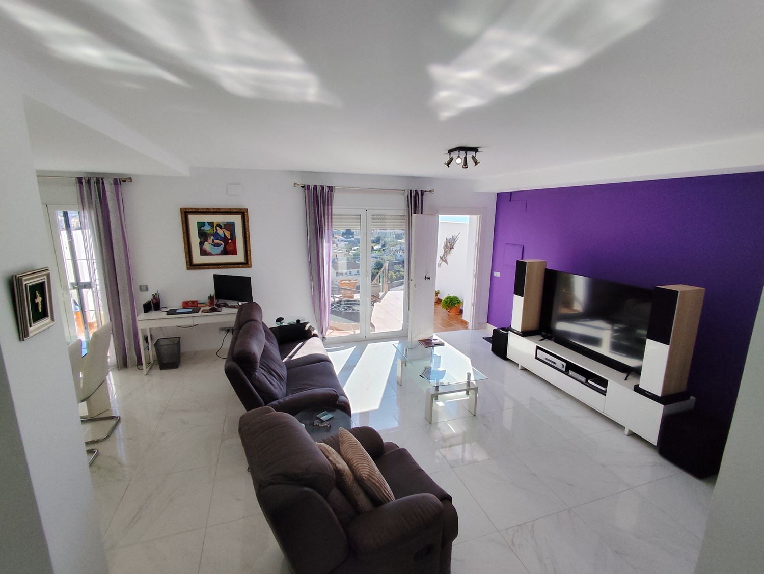 Bild Stilren villa med terrasser, pool & garage – San Cristobal