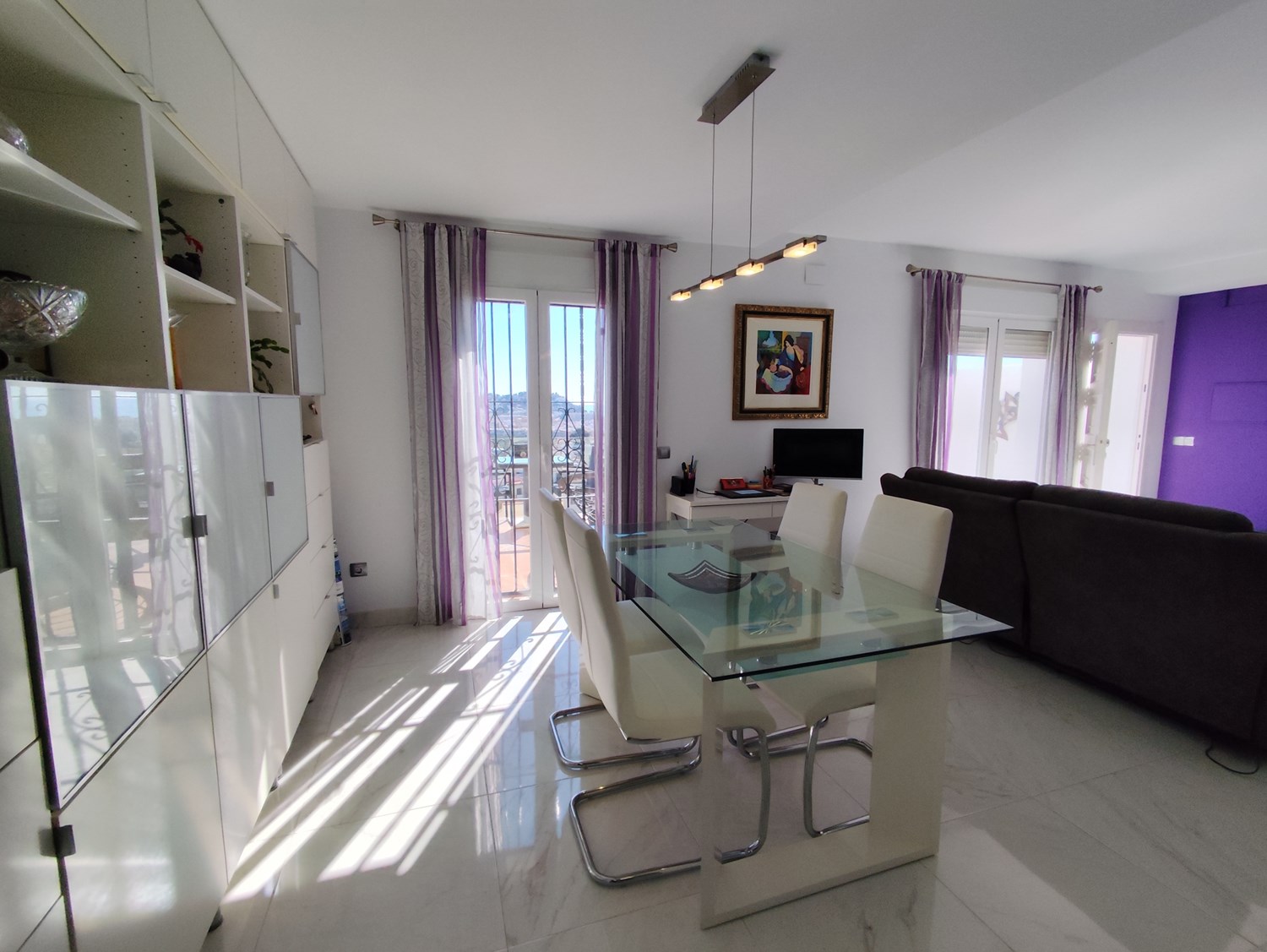 Bild Stilren villa med terrasser, pool & garage – San Cristobal