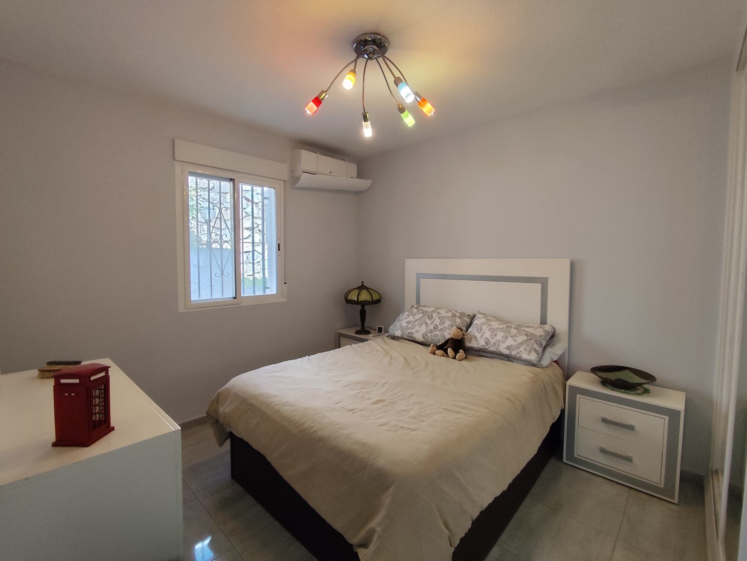 Bild Stilren villa med terrasser, pool & garage – San Cristobal