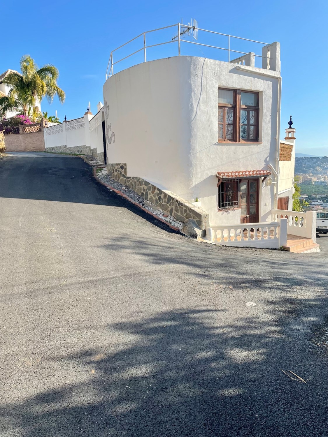 Bild Stor villa med havsutsikt i eftertraktade Cotobro