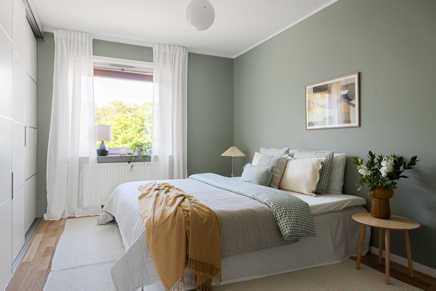 Master bedroom