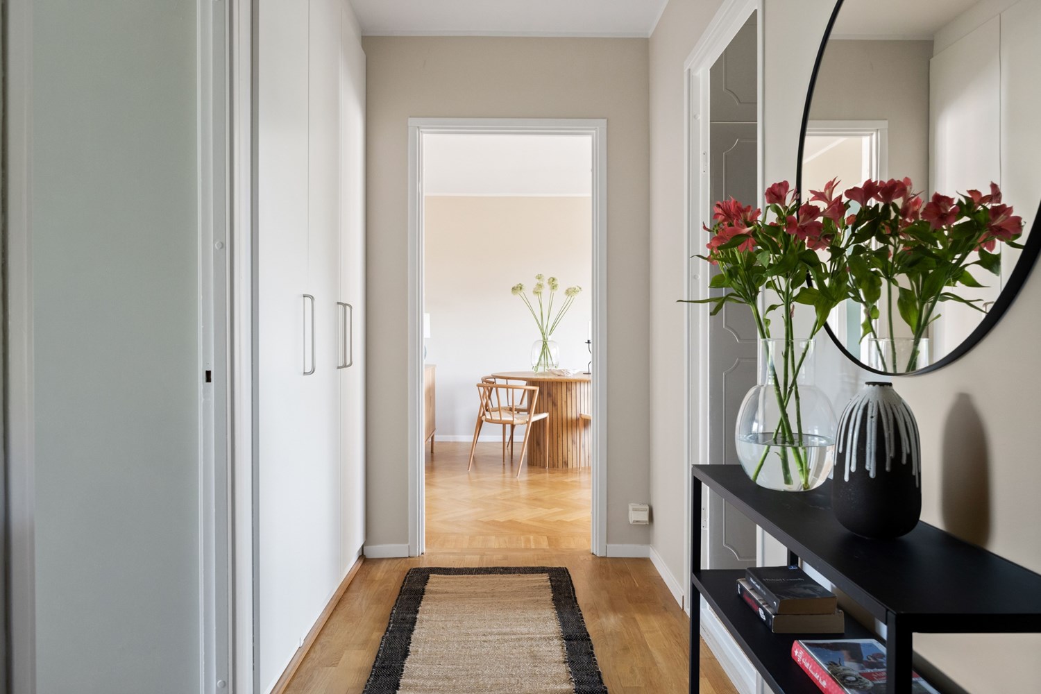 Hall (vy från entren)