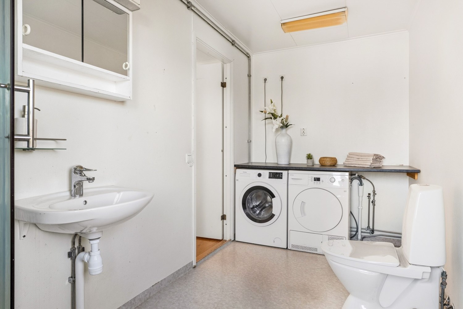 (4B) Annan vy badrum