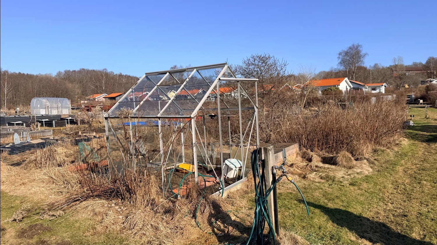 Odlingslotten stenkast från stugan