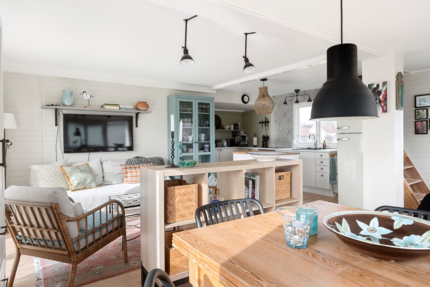 Annan vy över stugan