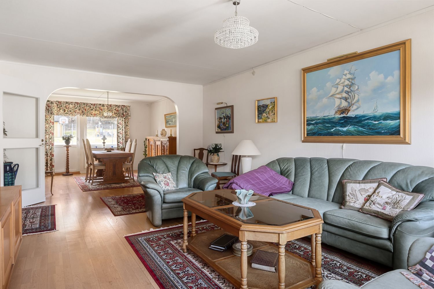 Annan vy över vardagsrum