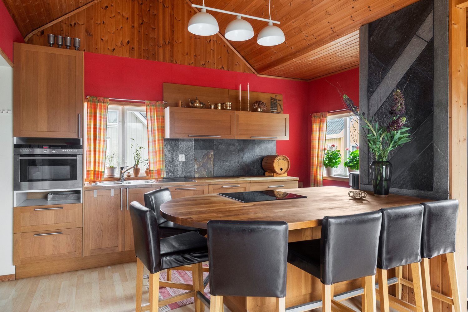 Välkommen till bords eller sällskap medans maten tillagas