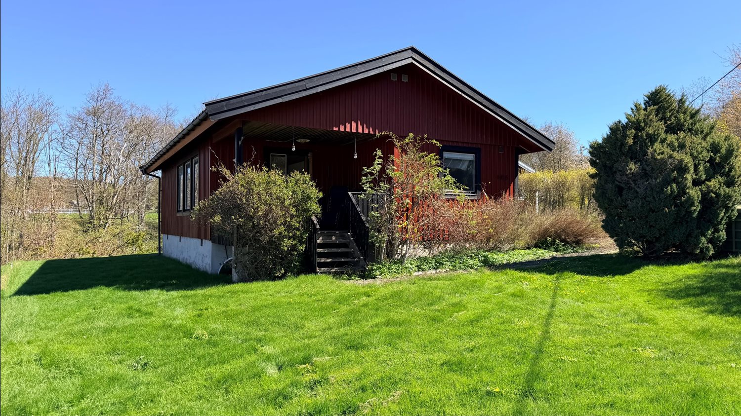 Bild Röd 165 - Orust , Bohuslän